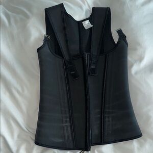 Anna Black Compression Vest